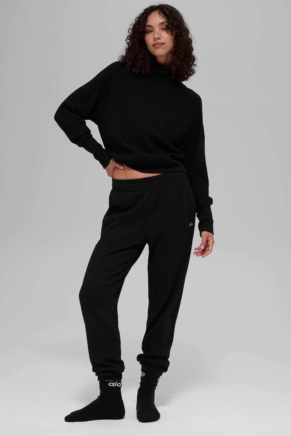 Alo Yoga Women'S Waffle Weekend Escape Mock Neck Long Sleeve