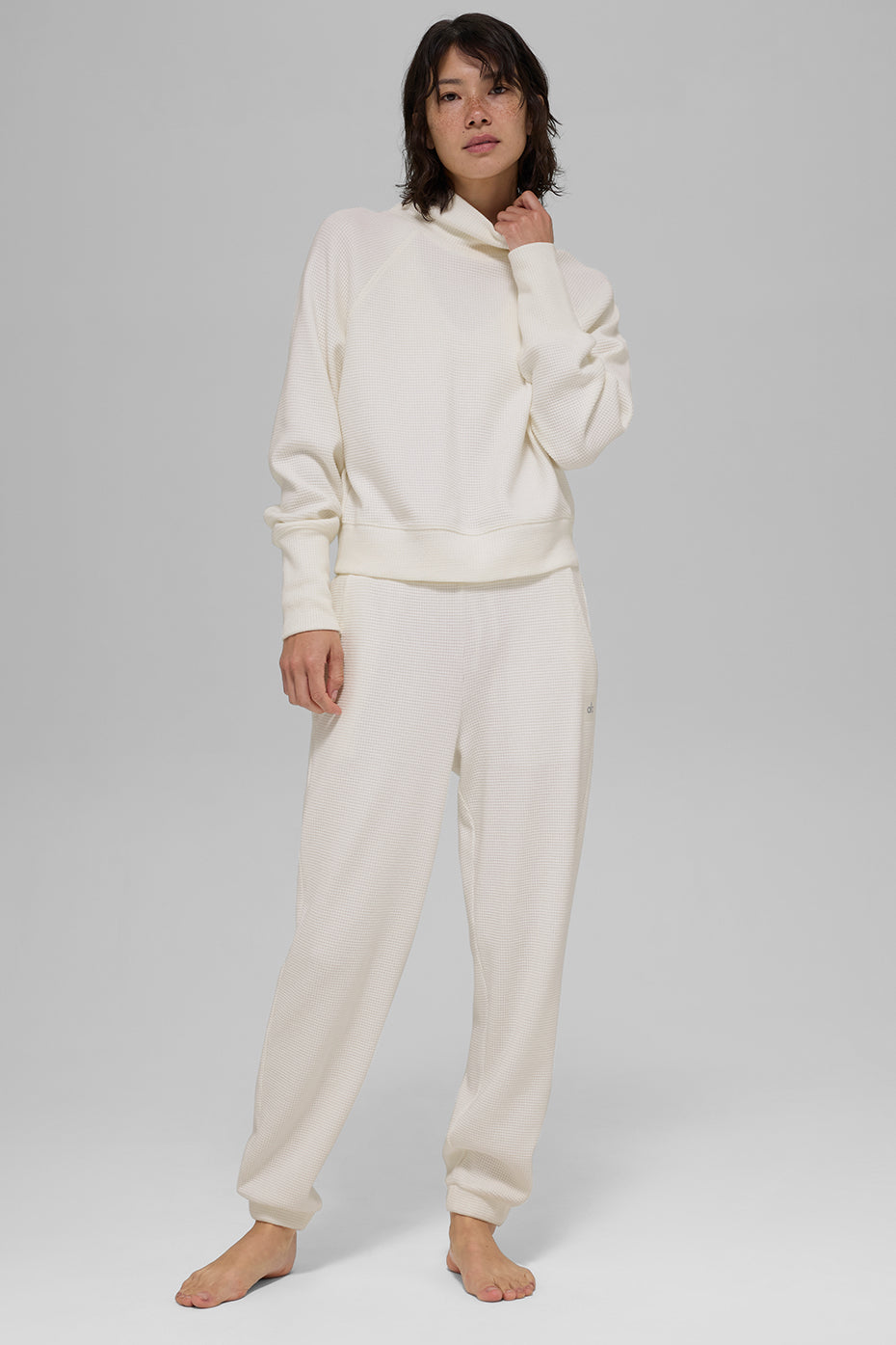 Alo Yoga Women'S Waffle Weekend Escape Mock Neck Long Sleeve
