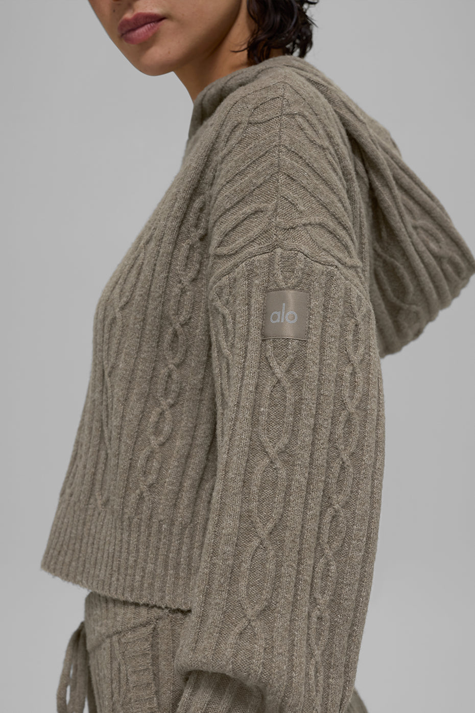 Alo Yoga Women'S Cable Knit Winter Bliss Hoodie