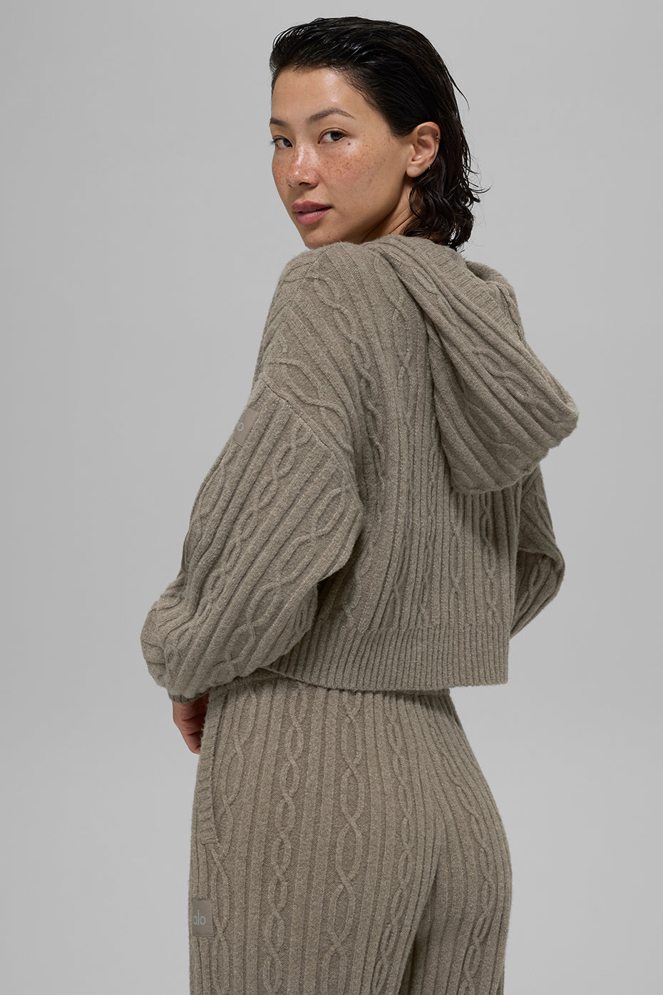 Alo Yoga Women'S Cable Knit Winter Bliss Hoodie