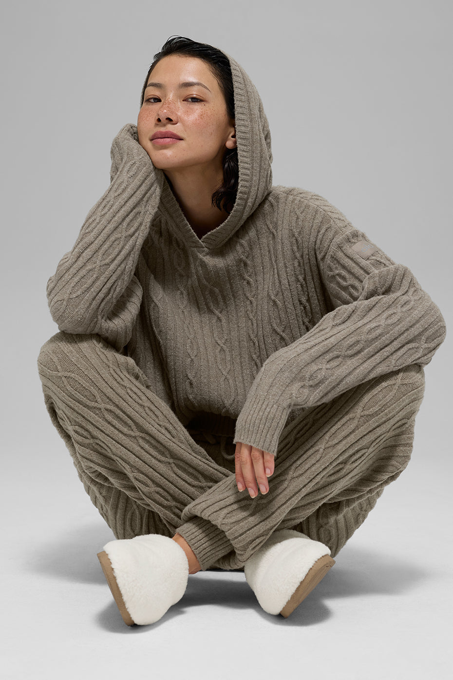 Alo Yoga Women'S Cable Knit Winter Bliss Hoodie