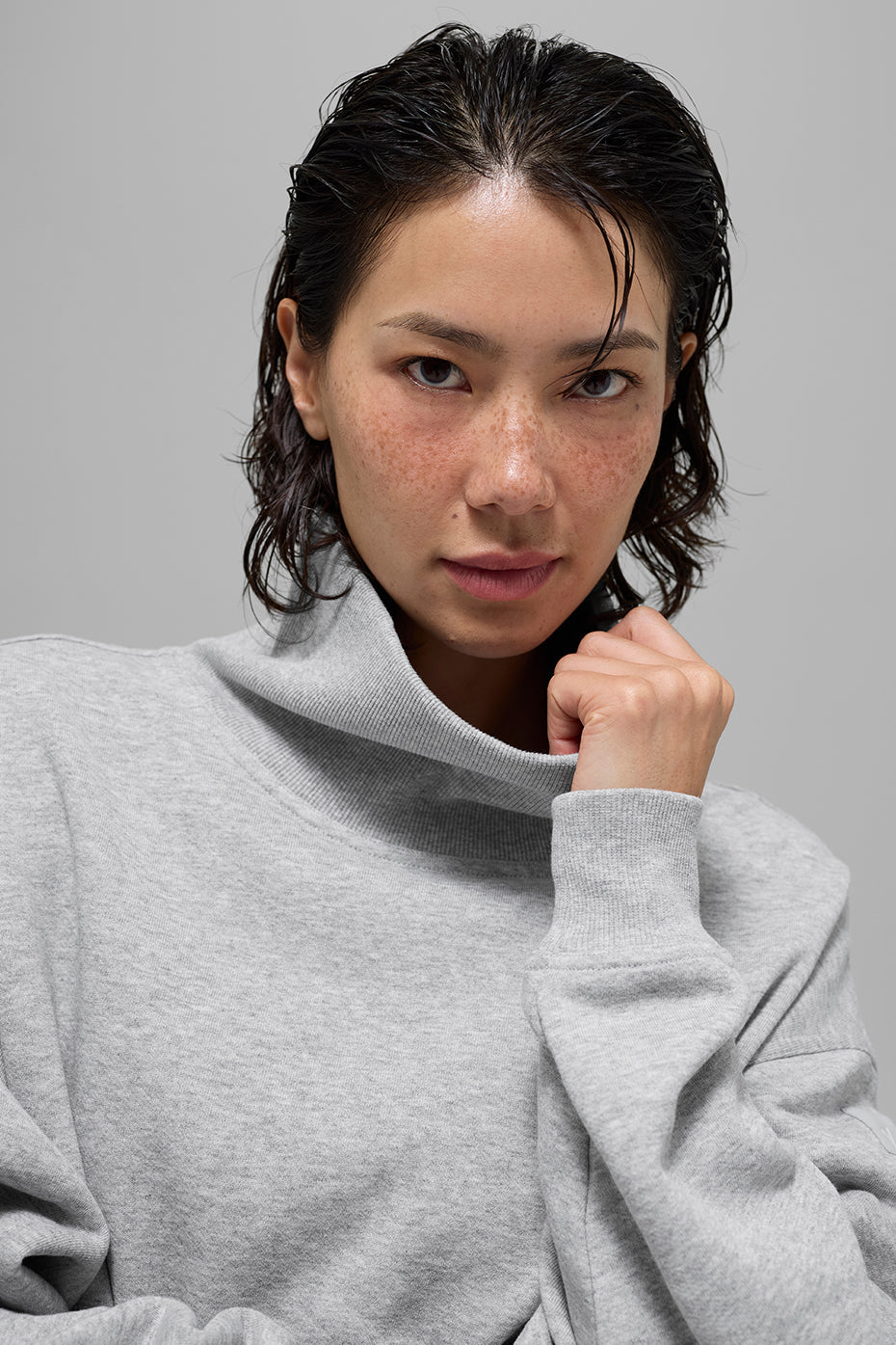 Alo Yoga Women'S Hazy Mock Neck Pullover