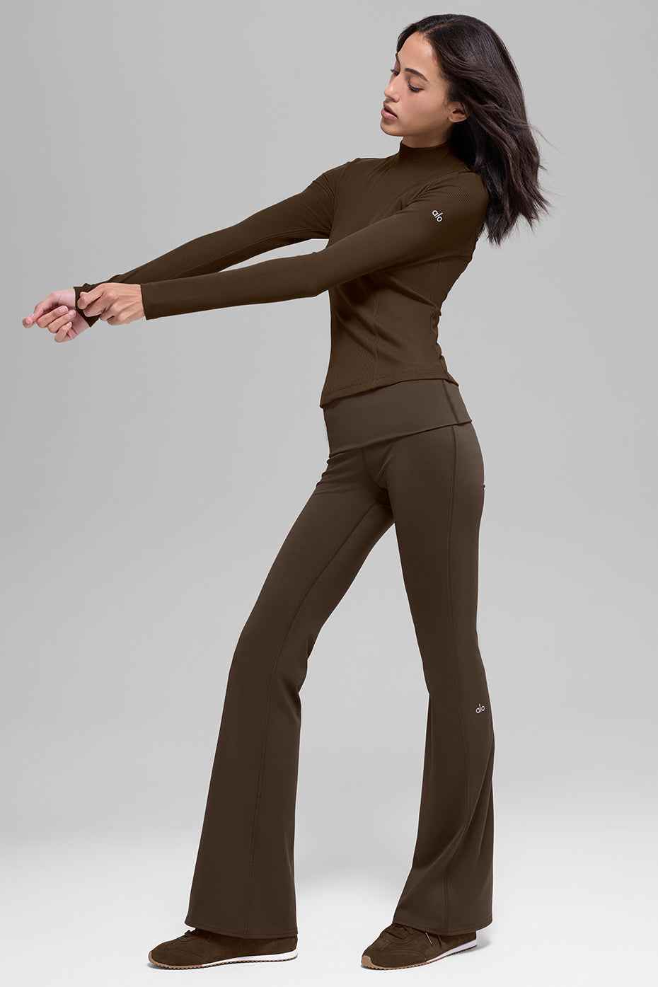 Alo Yoga Women'S Ribbed Mesmerize Mock Neck Long Sleeve