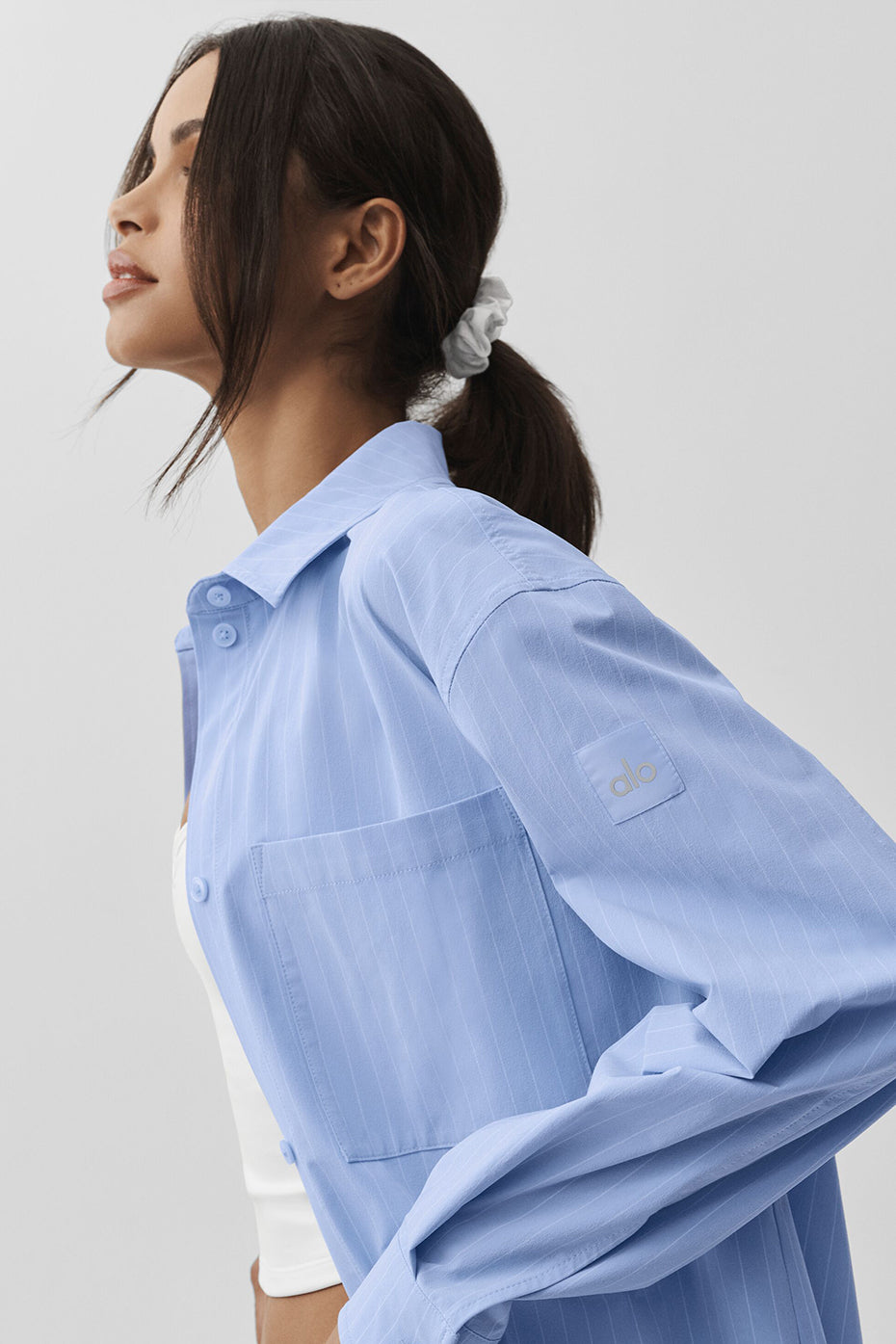 Alo Yoga Women'S Pinstripe Daylight Button Down Long Sleeve
