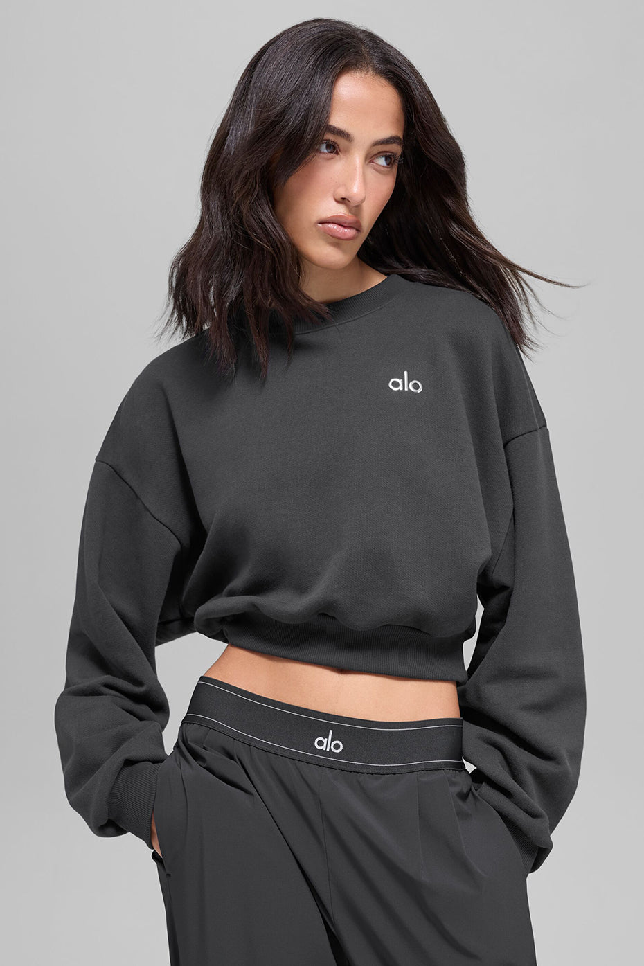 Alo Yoga Women'S Cropped Accolade Crewneck