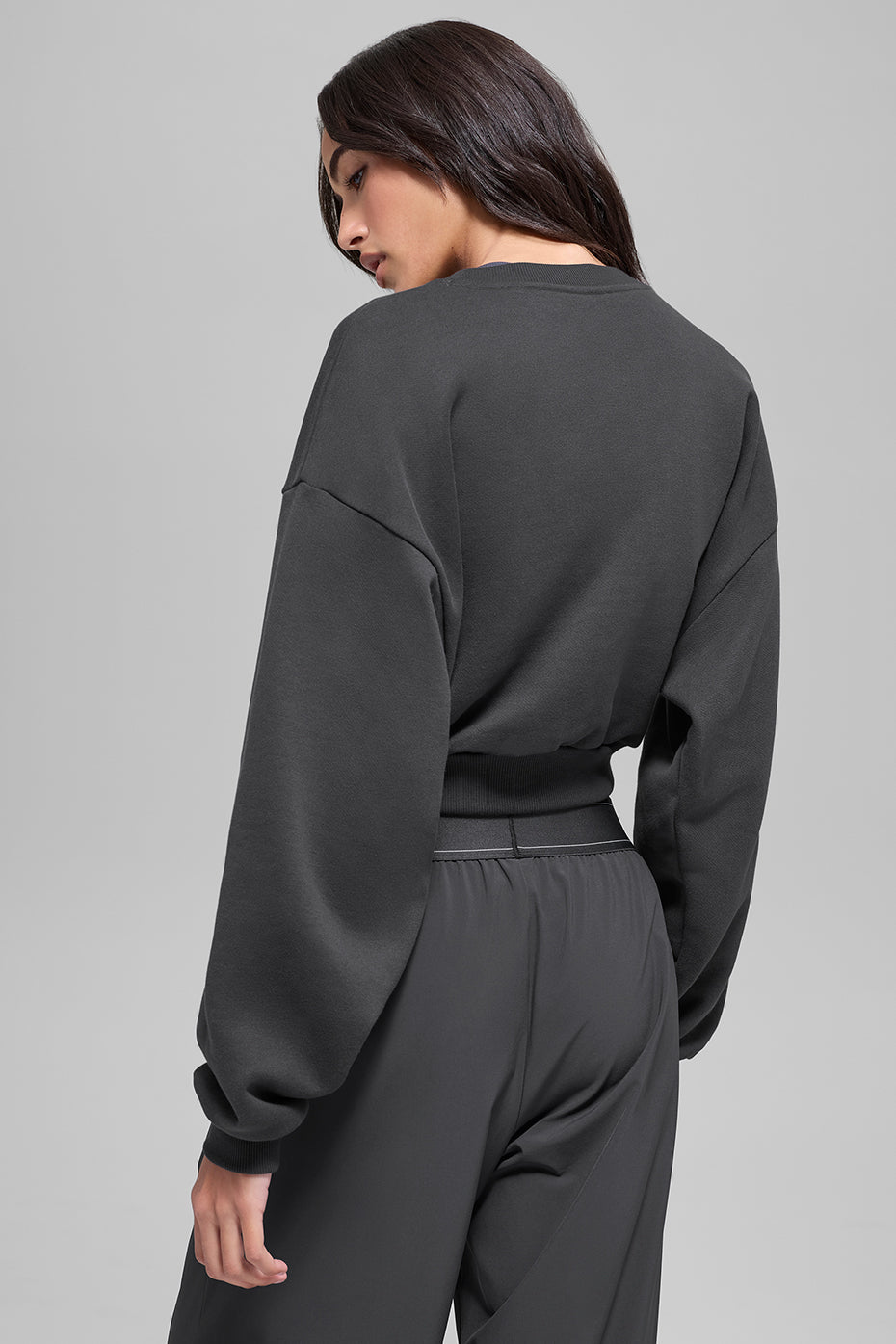 Alo Yoga Women'S Cropped Accolade Crewneck