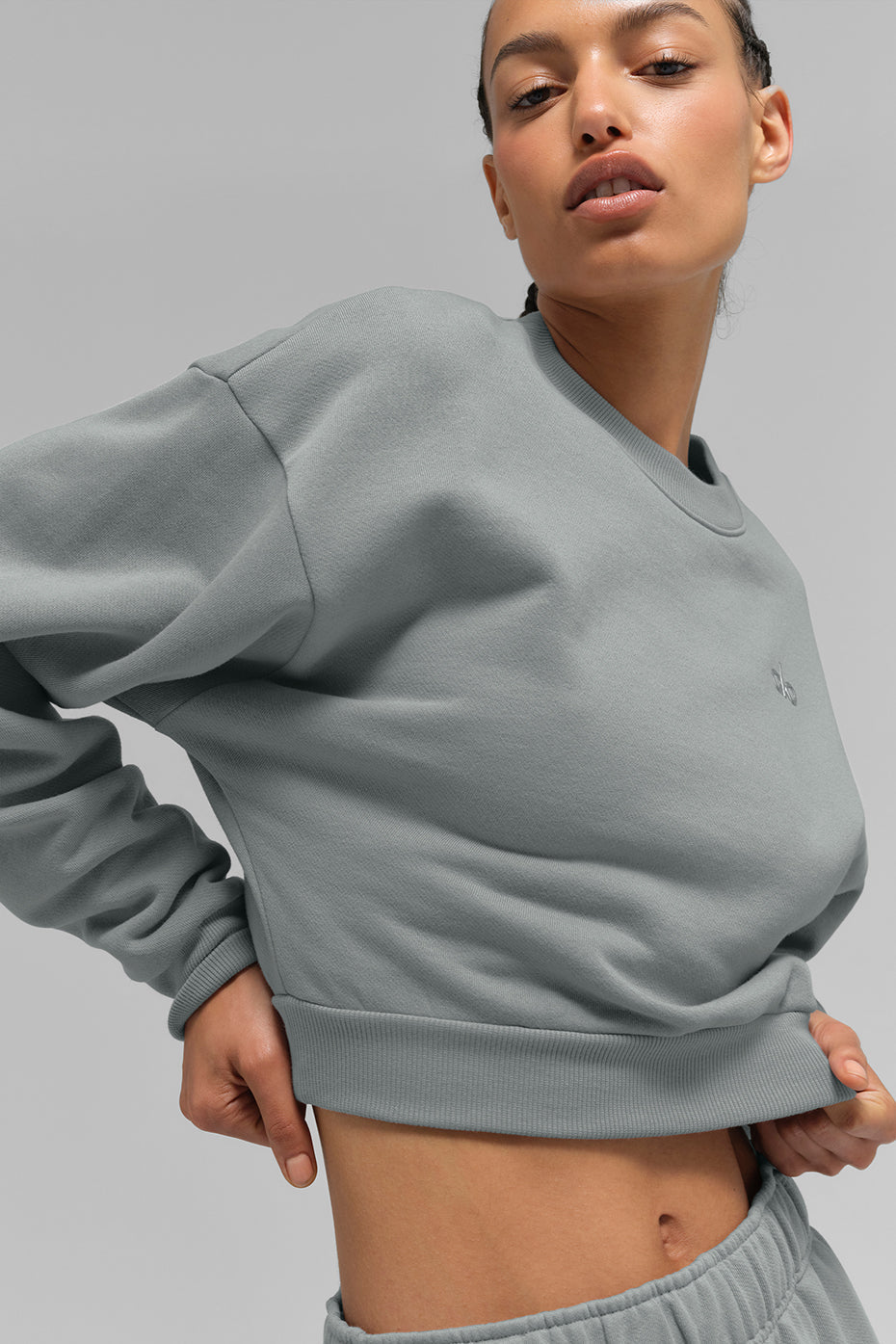 Alo Yoga Women'S Cropped Accolade Crewneck