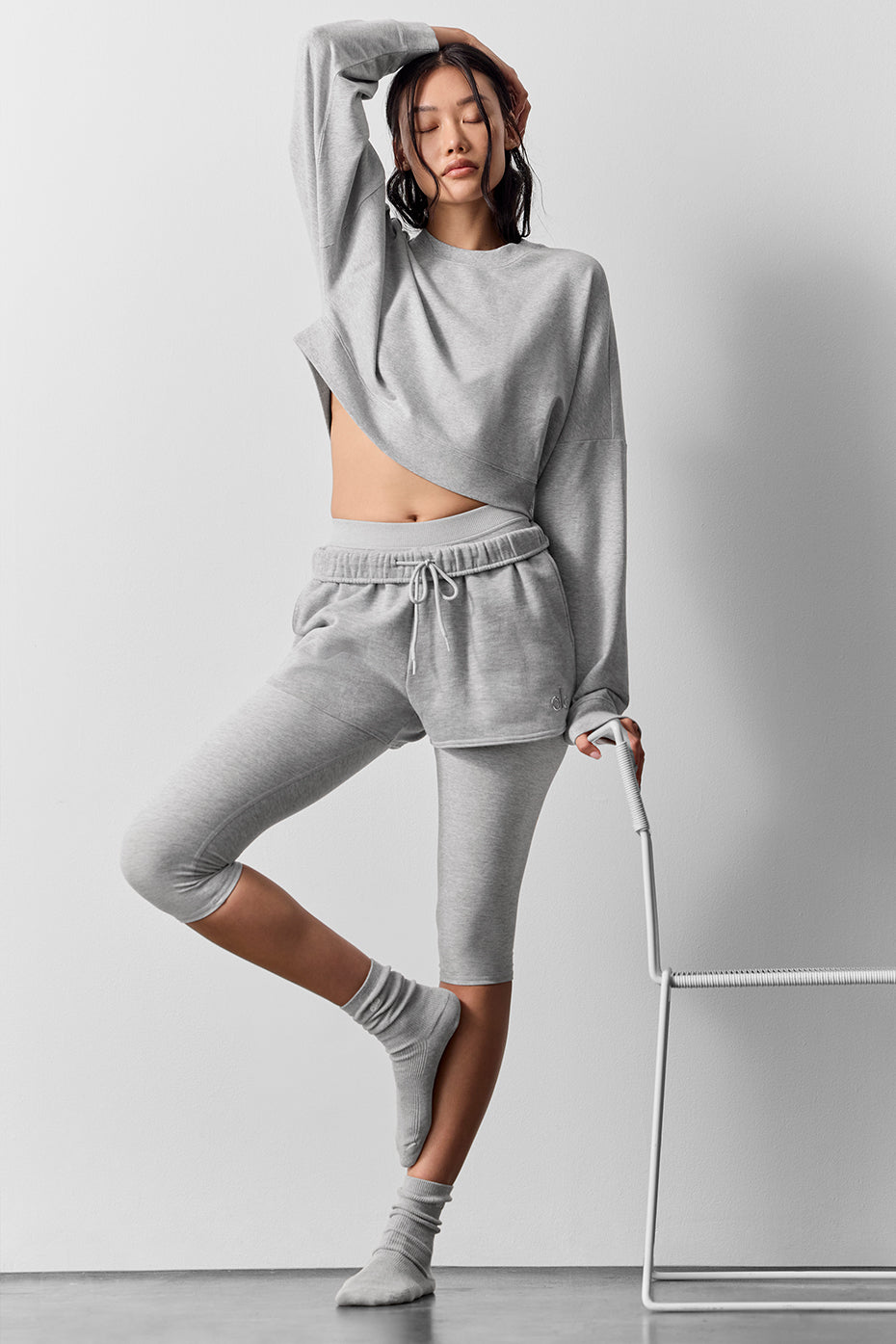Alo Yoga Women'S Cropped Sway Crew Neck Pullover