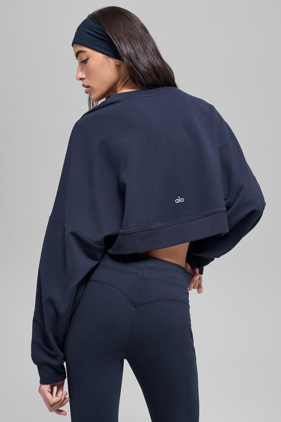 Alo Yoga Women'S Cropped Sway Crew Neck Pullover