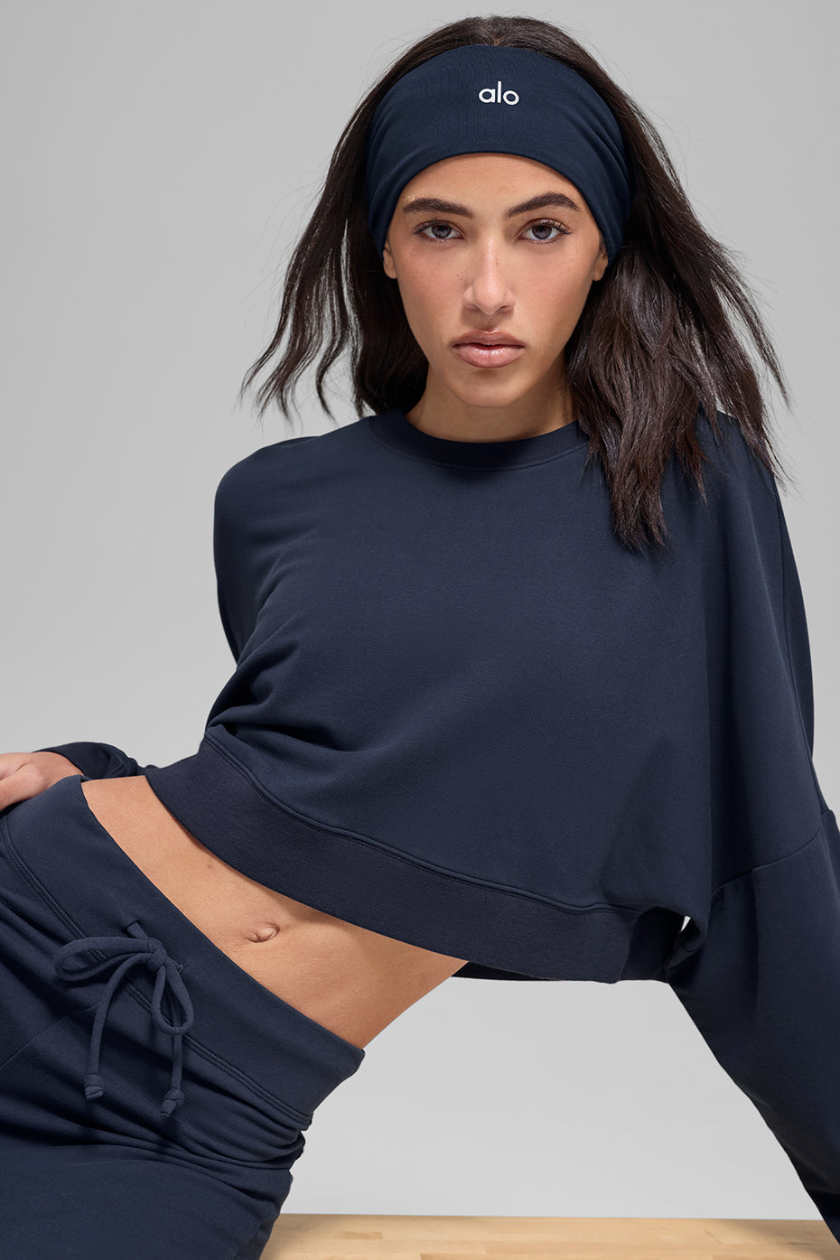 Alo Yoga Women'S Cropped Sway Crew Neck Pullover