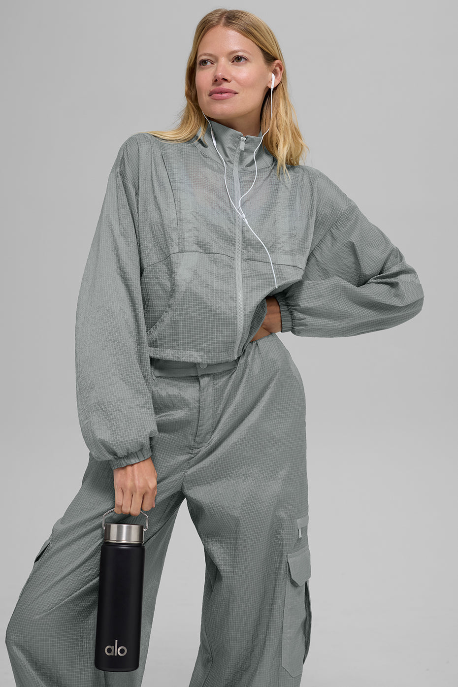#color_lunar-grey