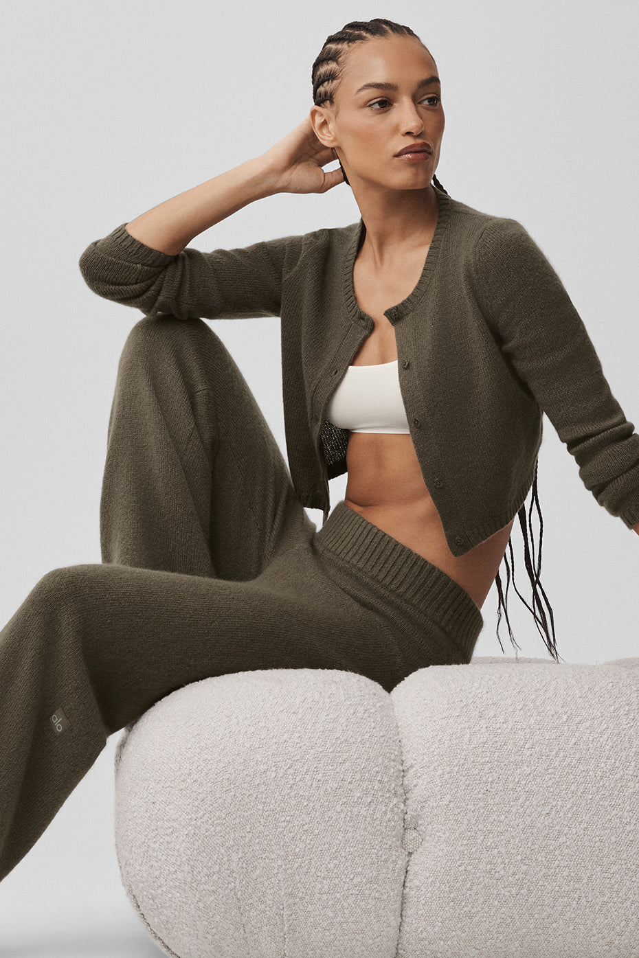 Alo Yoga Women'S Wool Cashmere New Class Cropped Cardigan