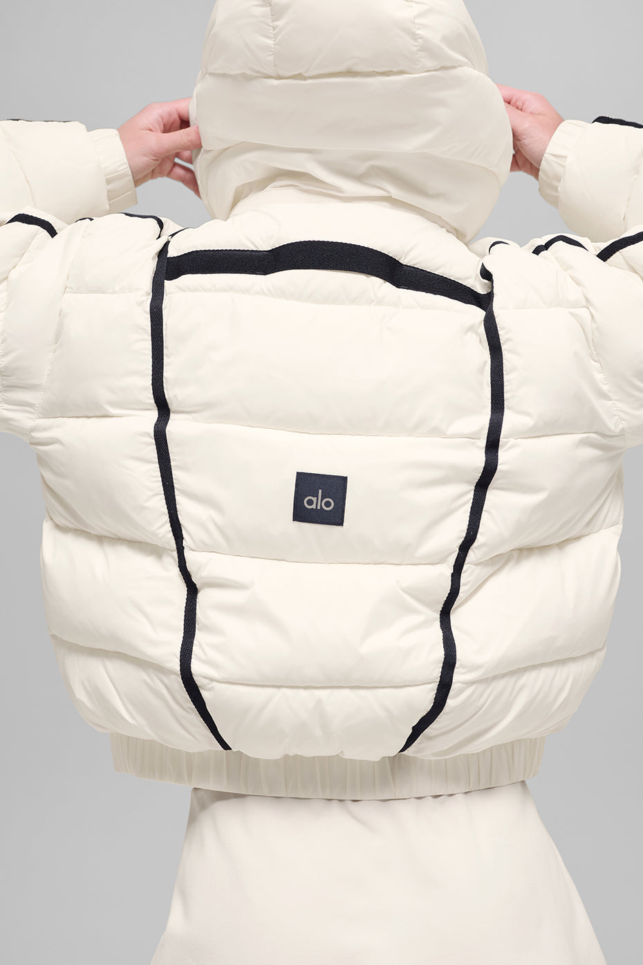 Alo Yoga Women'S Aspen Love Puffer Jacket