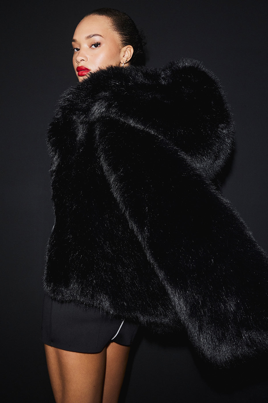 Alo Yoga Women'S Opulent Faux Fur Statement Jacket