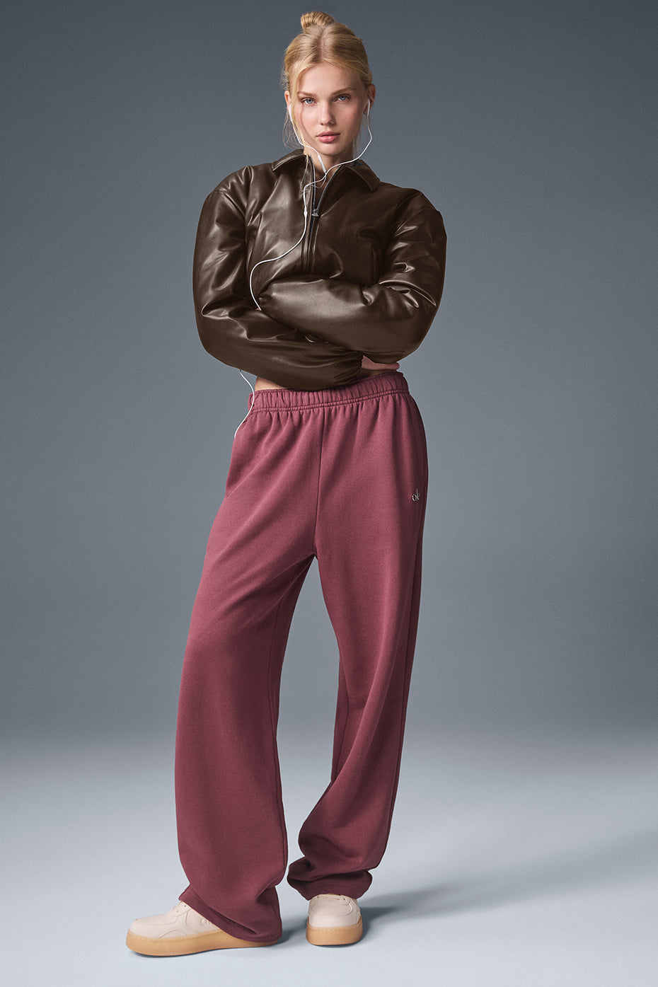 Alo Yoga Women'S Faux Leather Cropped Premier Bomber