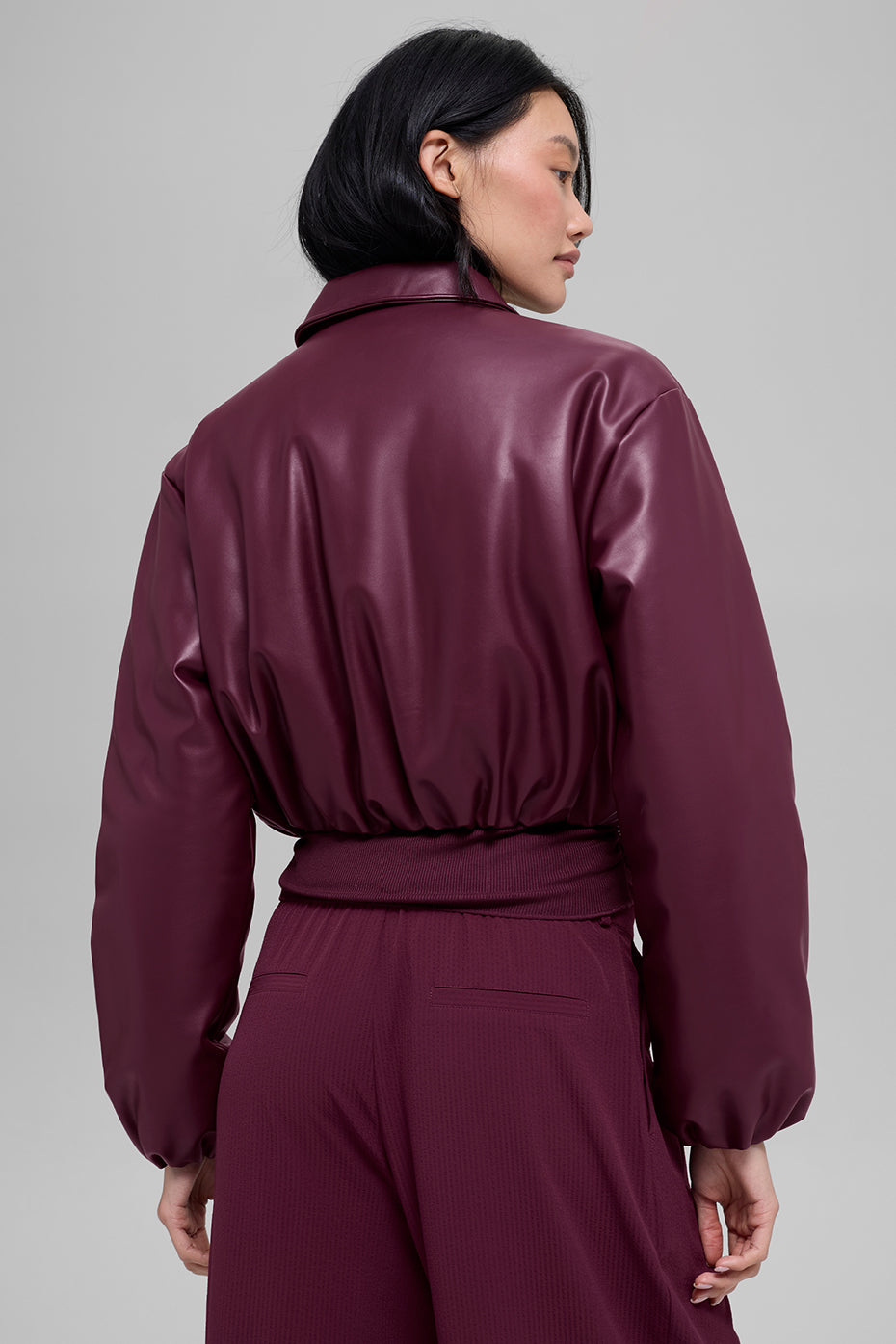 Alo Yoga Women'S Faux Leather Cropped Premier Bomber