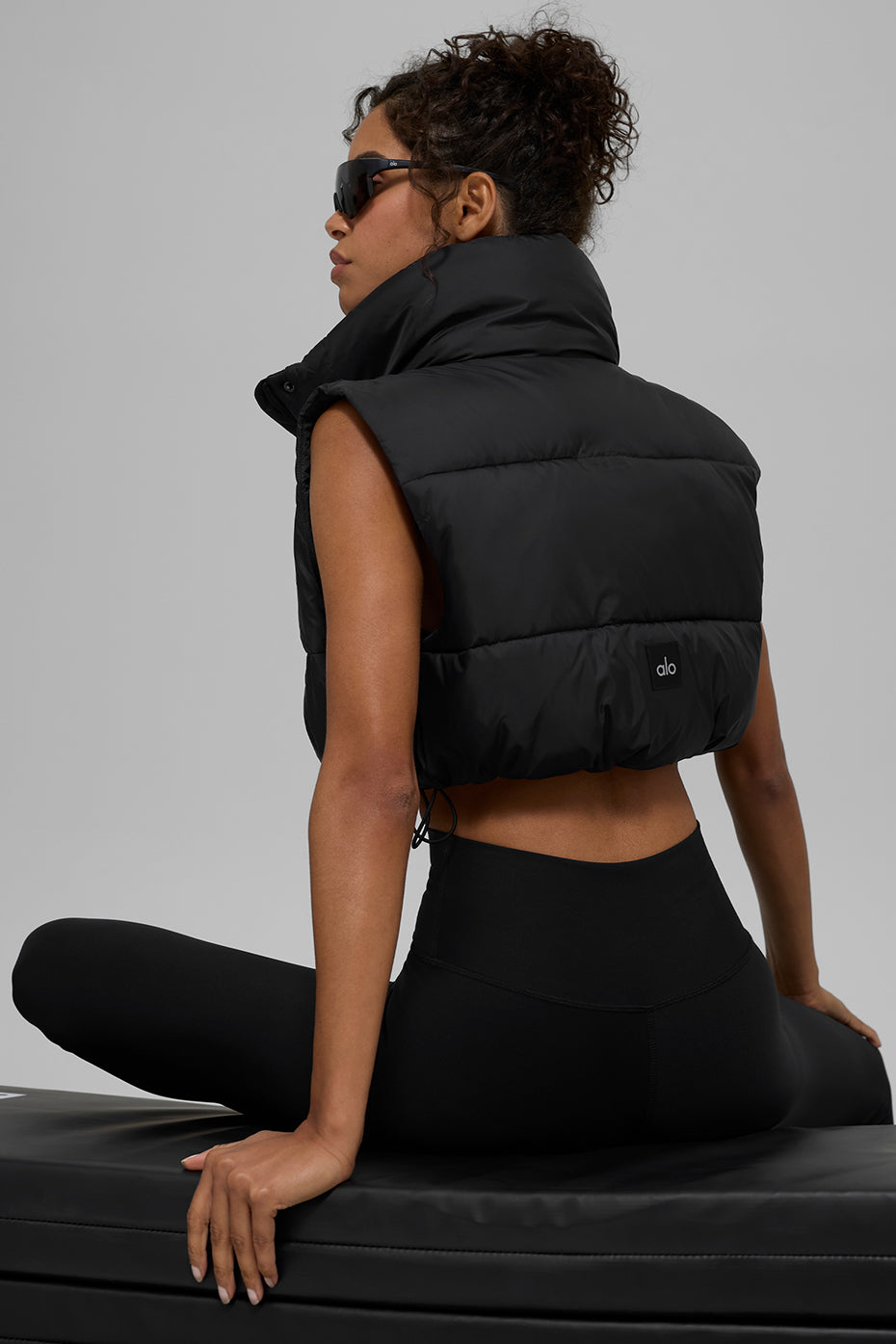Alo Yoga Women'S Cropped Gold Rush Puffer Vest