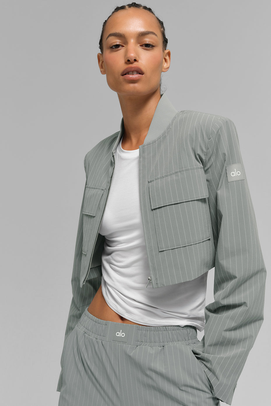 #color_lunar-grey/white
