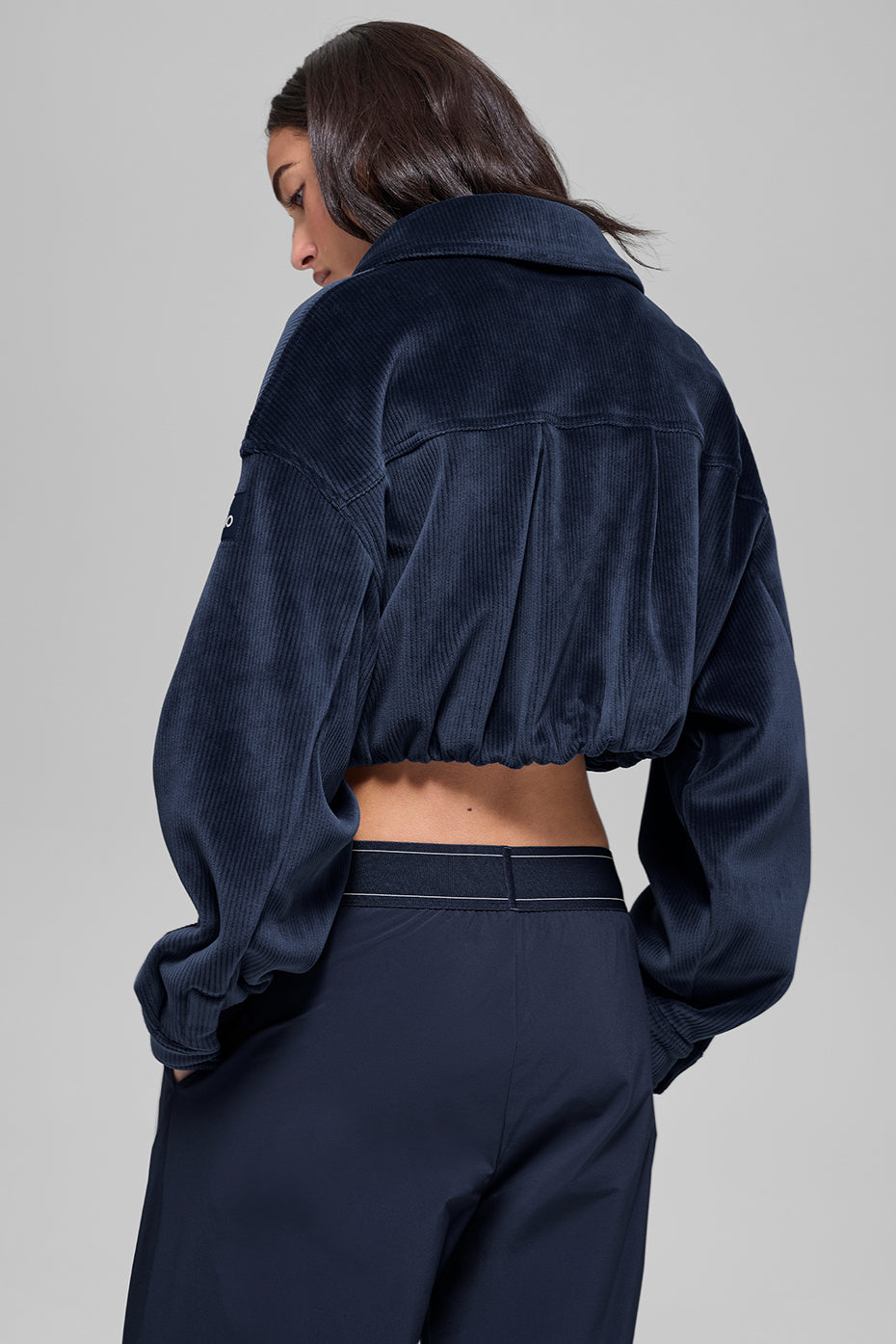 Alo Yoga Women'S Ribbed Velour Cropped Mountain Side Jacket