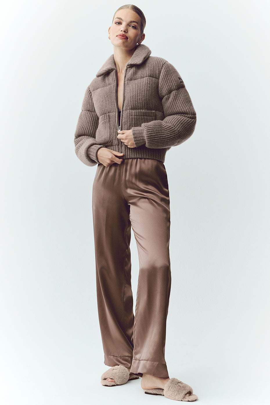 Alo Yoga Women'S Cashmere Northstar Sweater Puffer