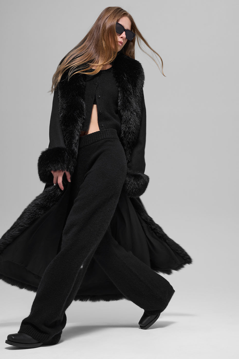 Alo Yoga Women'S Faux Fur Trimmed Longline Coat