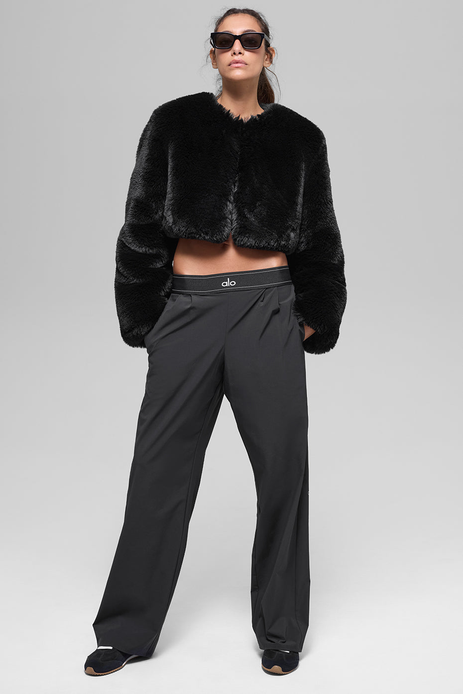 Alo Yoga Women'S Faux Fur Chic Cropped Jacket