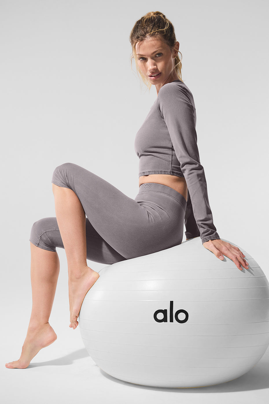 Alo Yoga Washed Alosoft High-Waist Iconic 90'S Capri