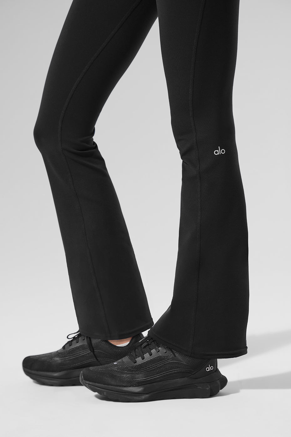 Alo Yoga Women'S Airbrush High-Waist 7/8 Bootcut Legging