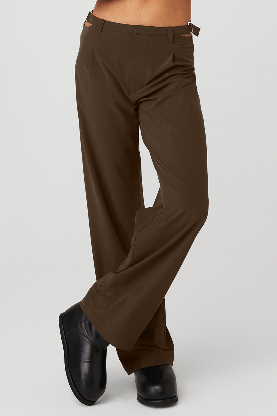Alo Yoga Mid-Rise Showdown Trouser