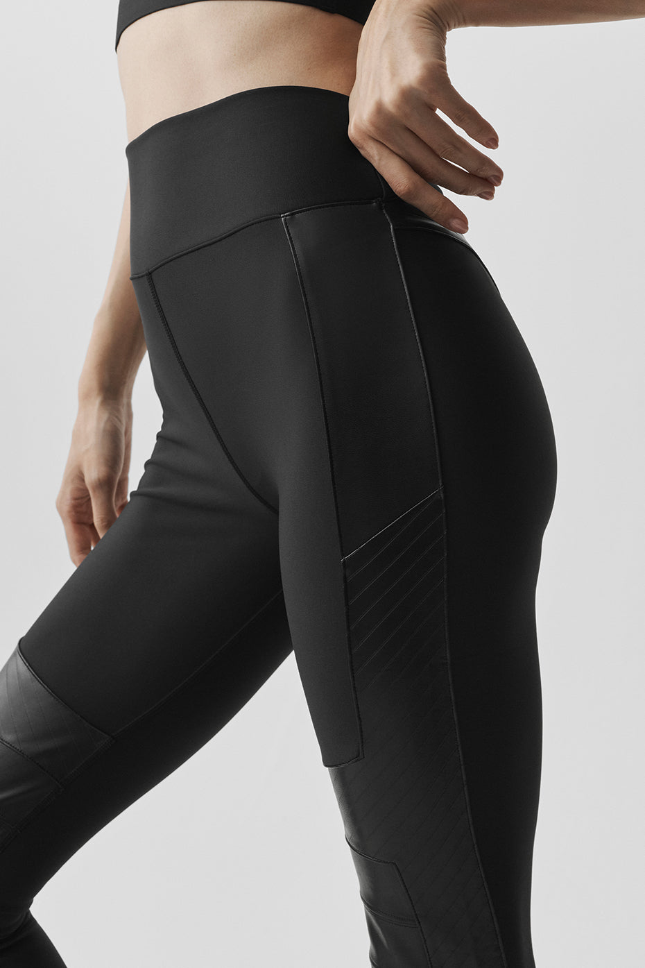 Alo Yoga Airlift Winter Warm High-Waist Supermoto Legging
