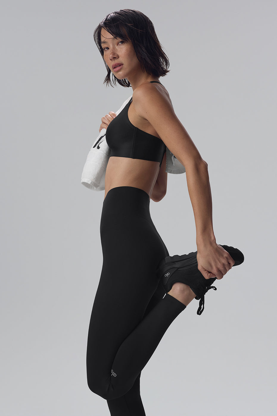 Alo Yoga Women'S Airlift Strength Extreme High-Waist 7/8 Legging