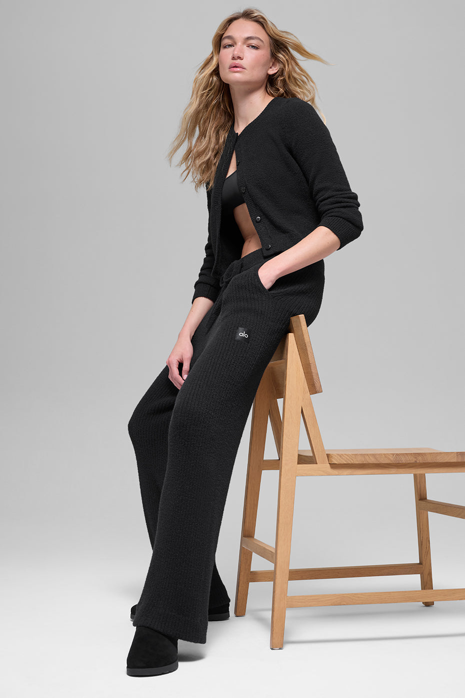 Alo Yoga Women'S Snuggle Up Sweater High-Waist Wide Leg Pant