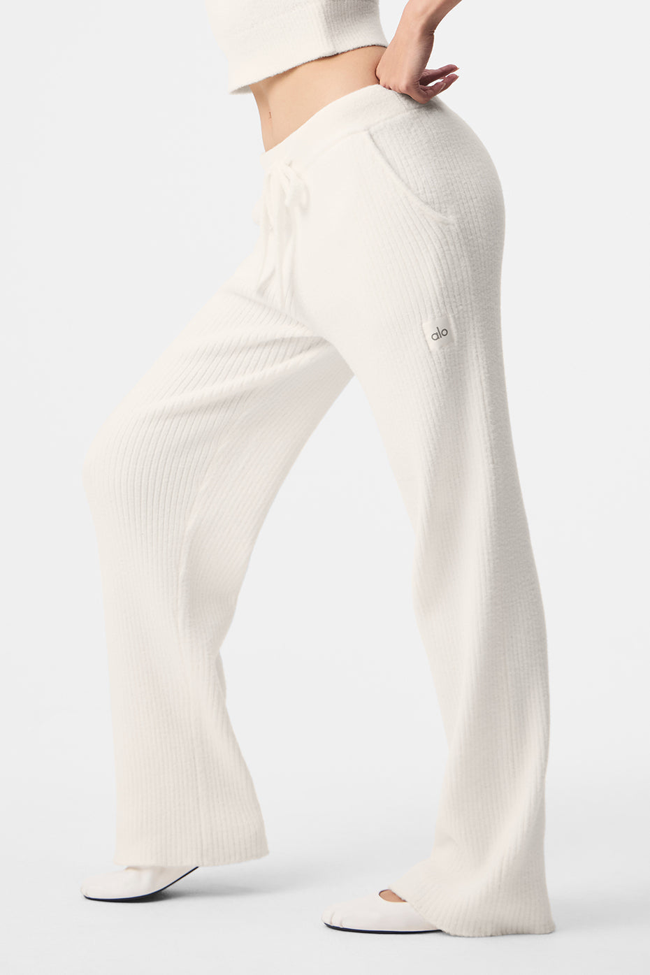 Alo Yoga Women'S Snuggle Up Sweater High-Waist Wide Leg Pant