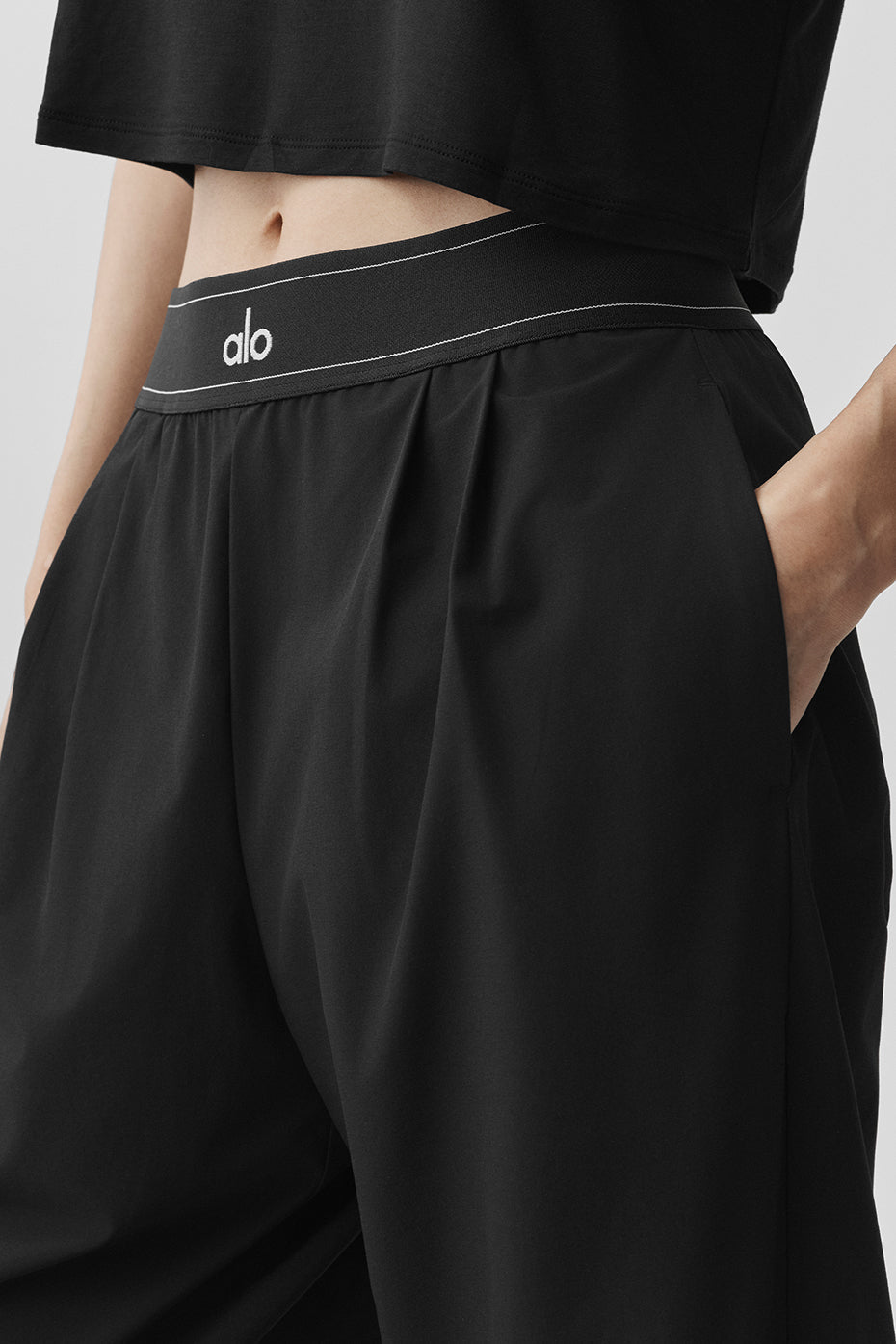 Alo Yoga Women'S Suit Up Trouser (Regular)