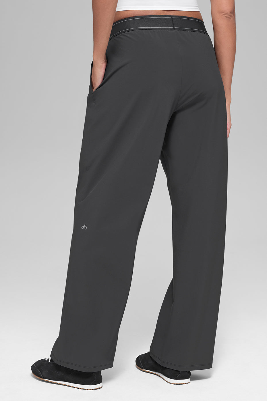 Alo Yoga Women'S Suit Up Trouser (Regular)