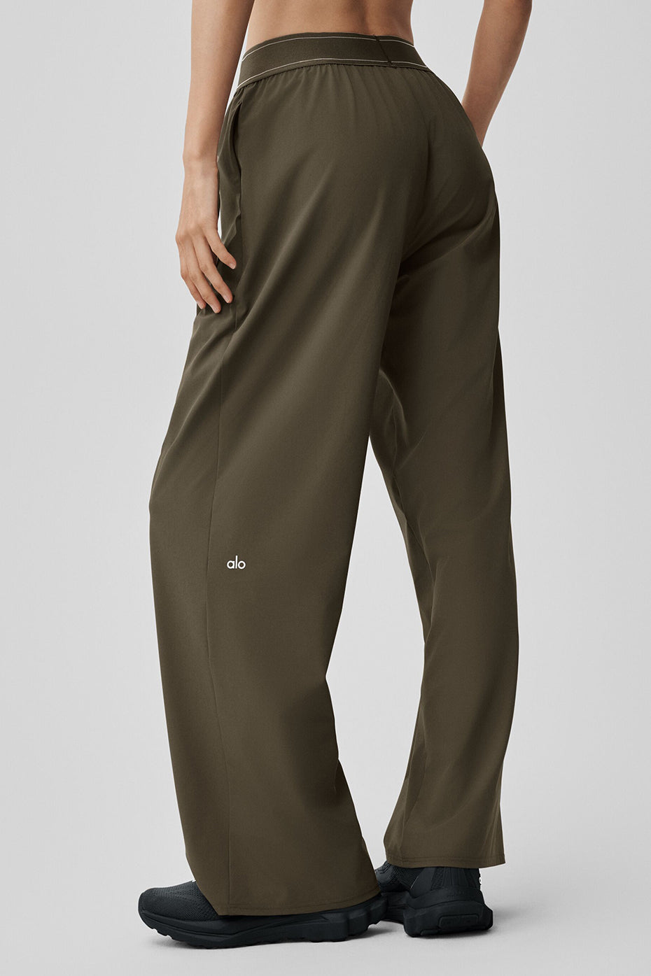 Alo Yoga Women'S Suit Up Trouser (Regular)