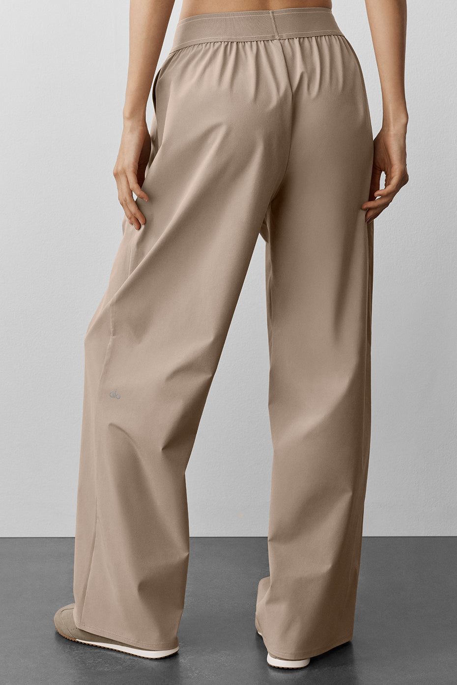 Alo Yoga Women'S Suit Up Trouser (Regular)