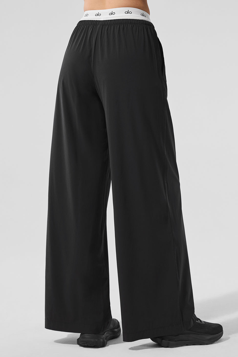 Alo Yoga Women'S Breezy Wide Leg Pant (Long)