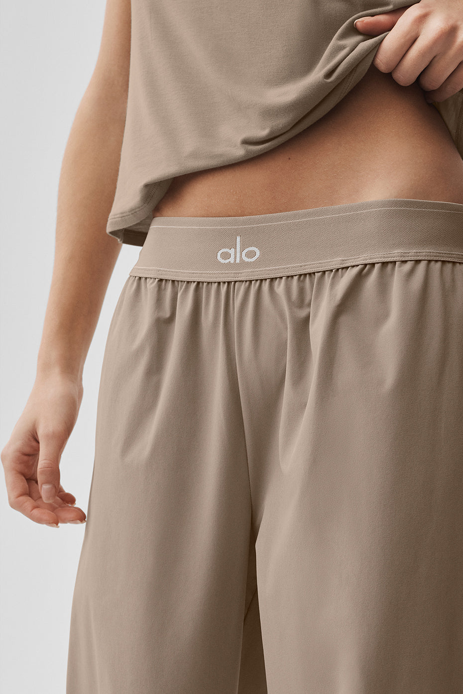 Alo Yoga Women'S Suit Up Trouser (Long)