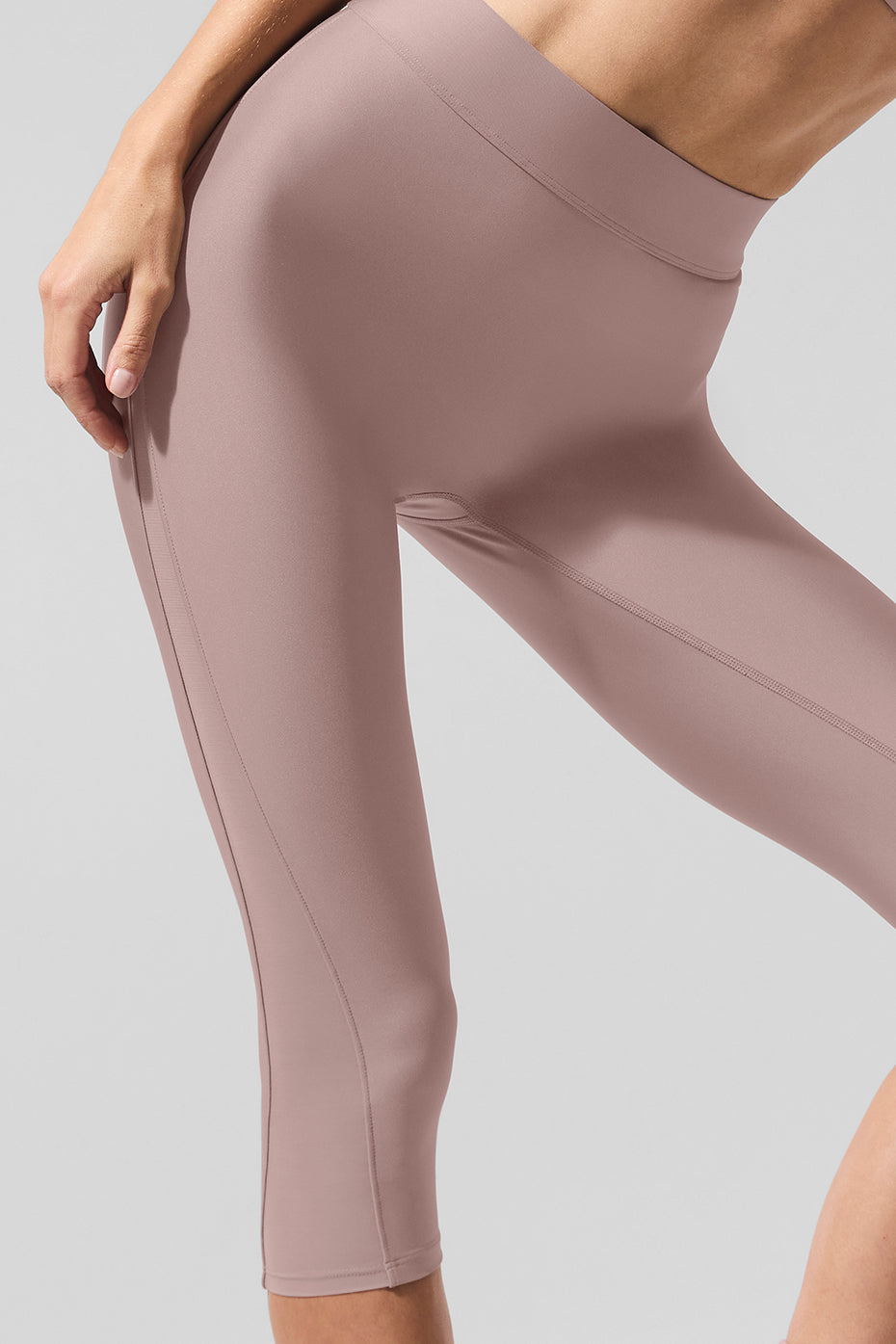 Alo Yoga Women'S Airlift Mesh High-Waist Just Right Capri