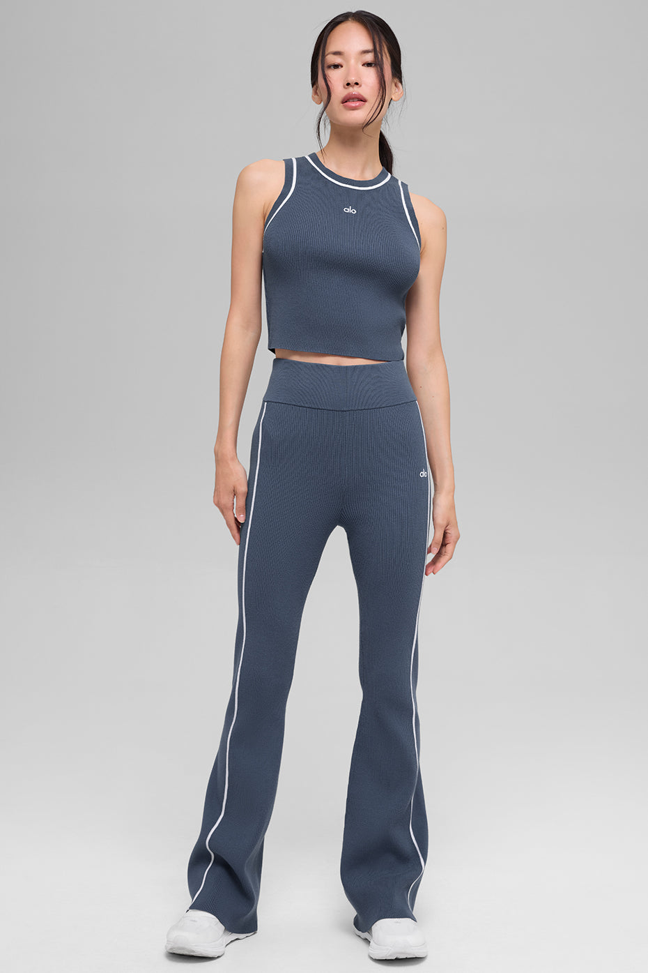 Alo Yoga Women'S Ribbed Sweater Knit Highline Flare Pant