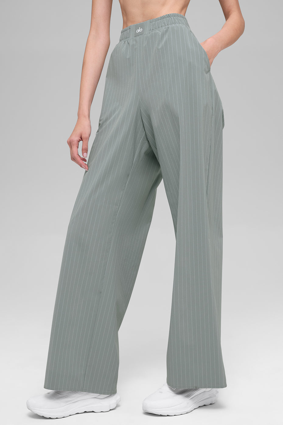 Alo Yoga Women'S Pinstripe Daylight Boxer Pant (Regular)
