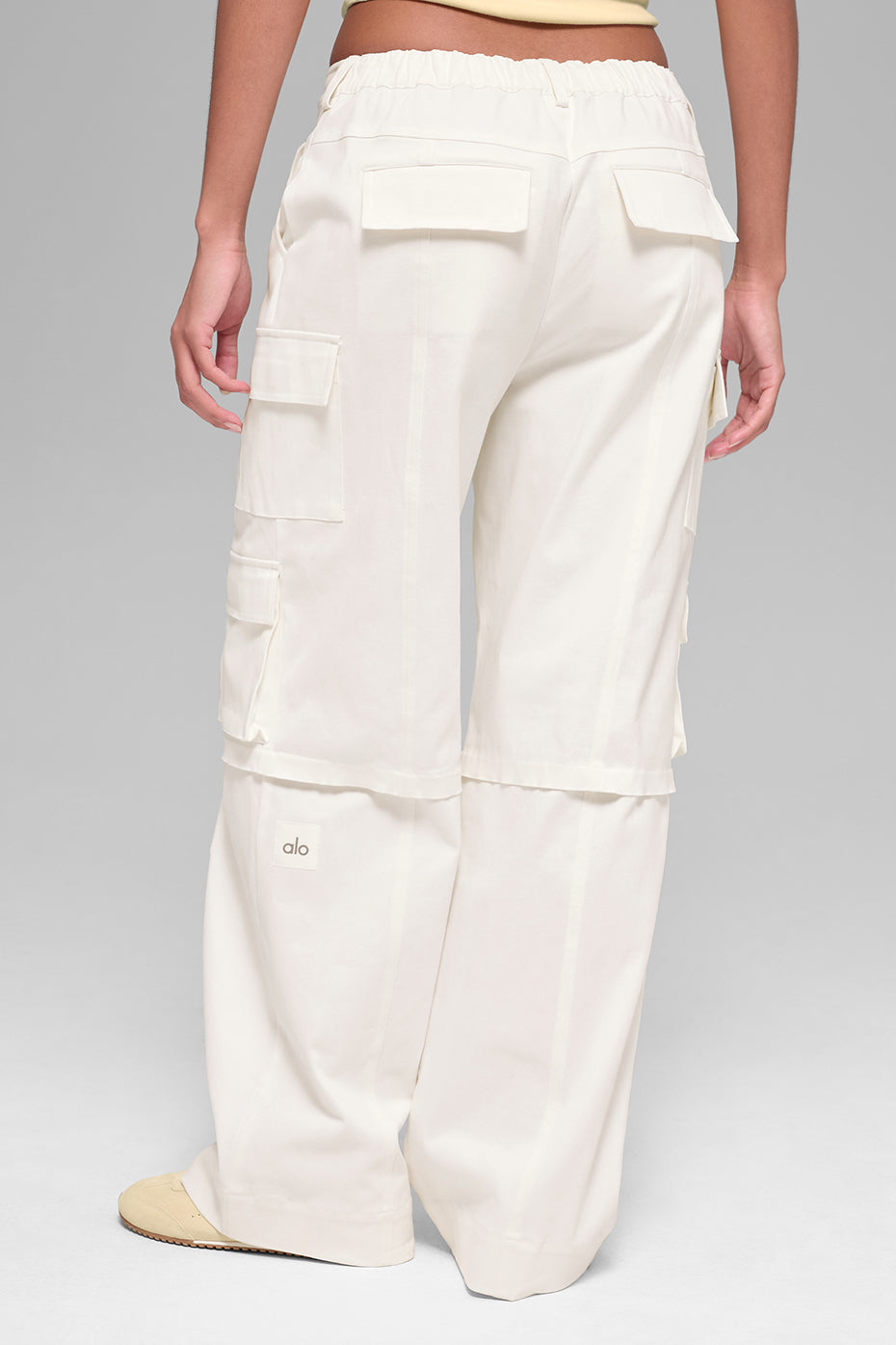 Alo Yoga Women'S Mid-Rise Scout Cargo Pant