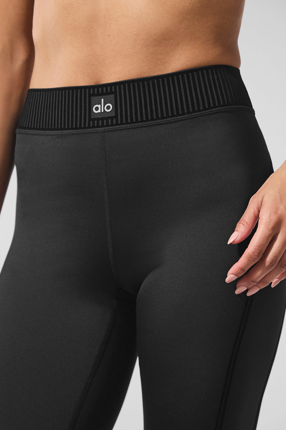 Alo Yoga Women'S Airlift High-Waist Line Up Capri