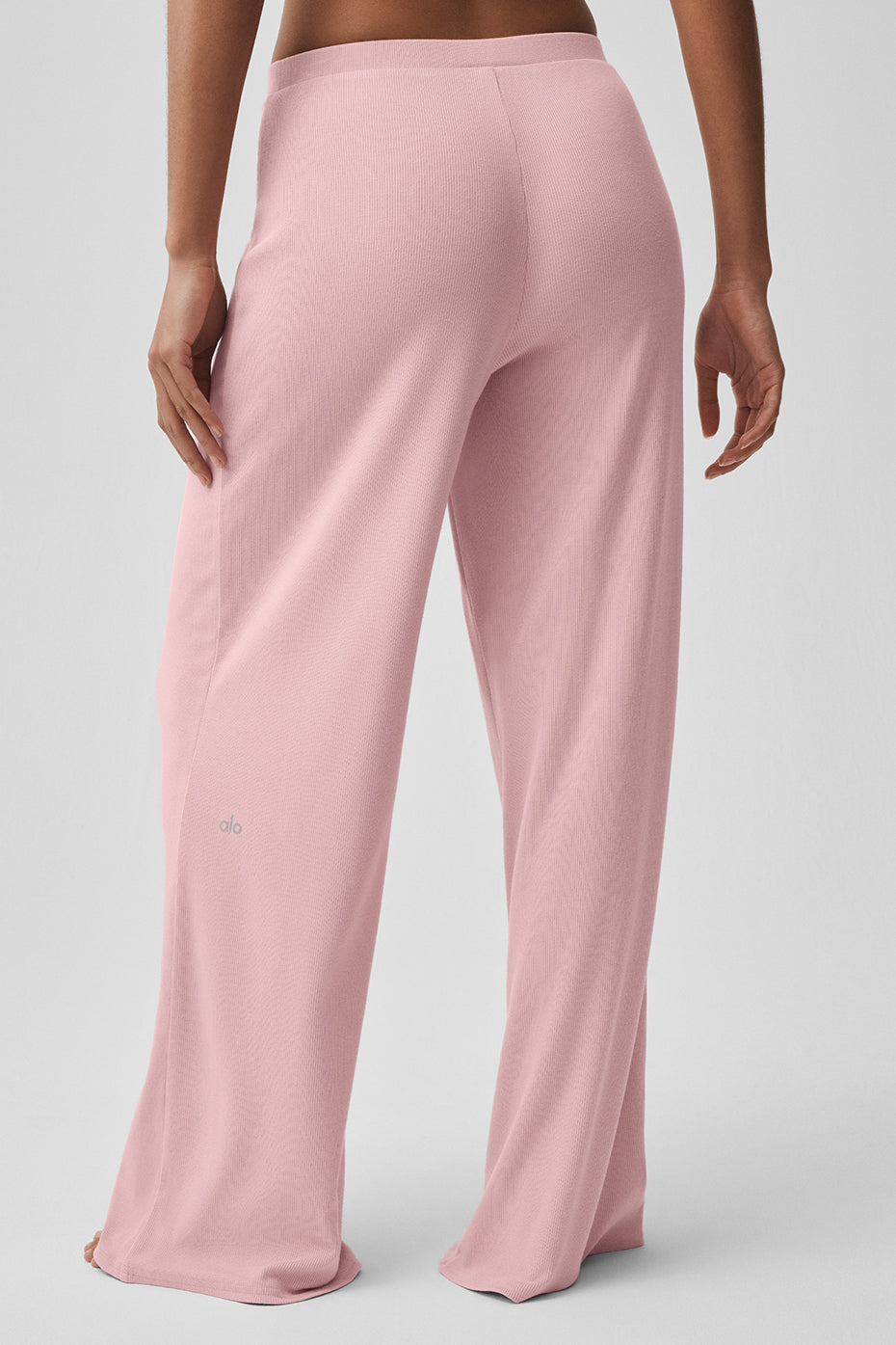 Alo Yoga Women'S Mid-Rise Dreamlight Straight Pant