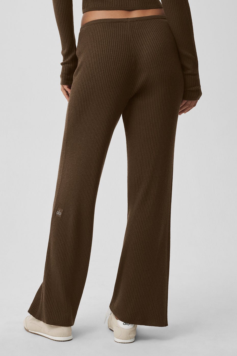Alo Yoga Women'S Sweater Knit Mid-Rise Unwind Wide Leg Pant