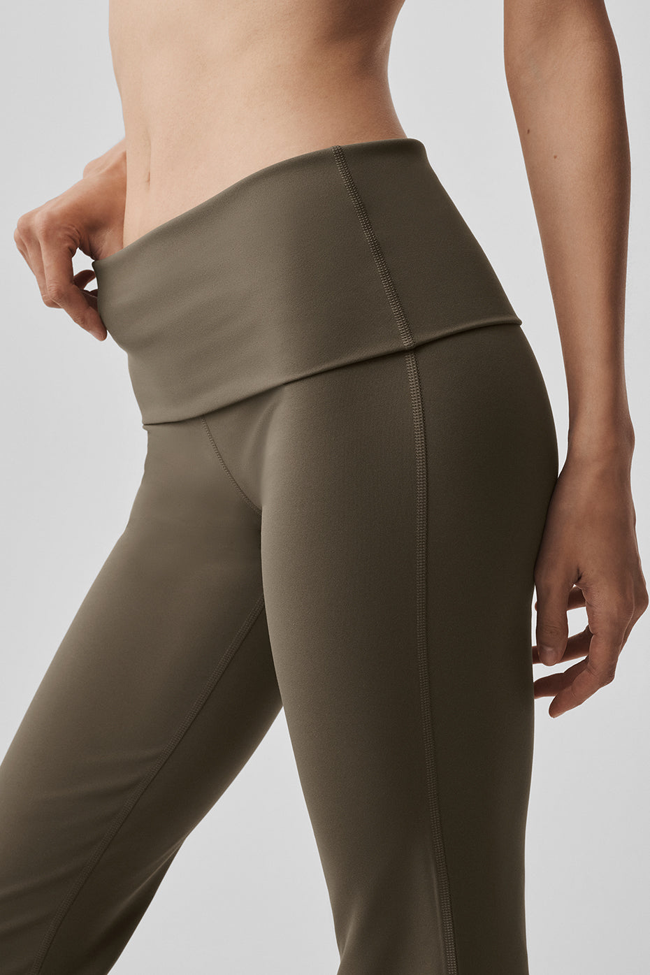 Alo Yoga Women'S Alo Softsculpt 7/8 Foldover Flare Legging