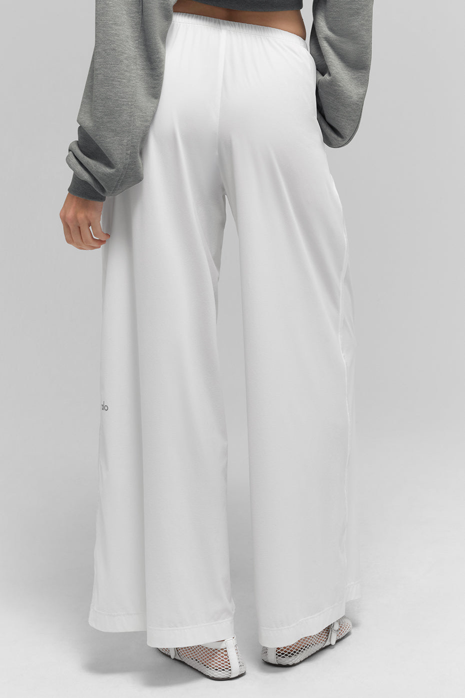 Alo Yoga Women'S Breezy Wide Leg Pant (Regular)