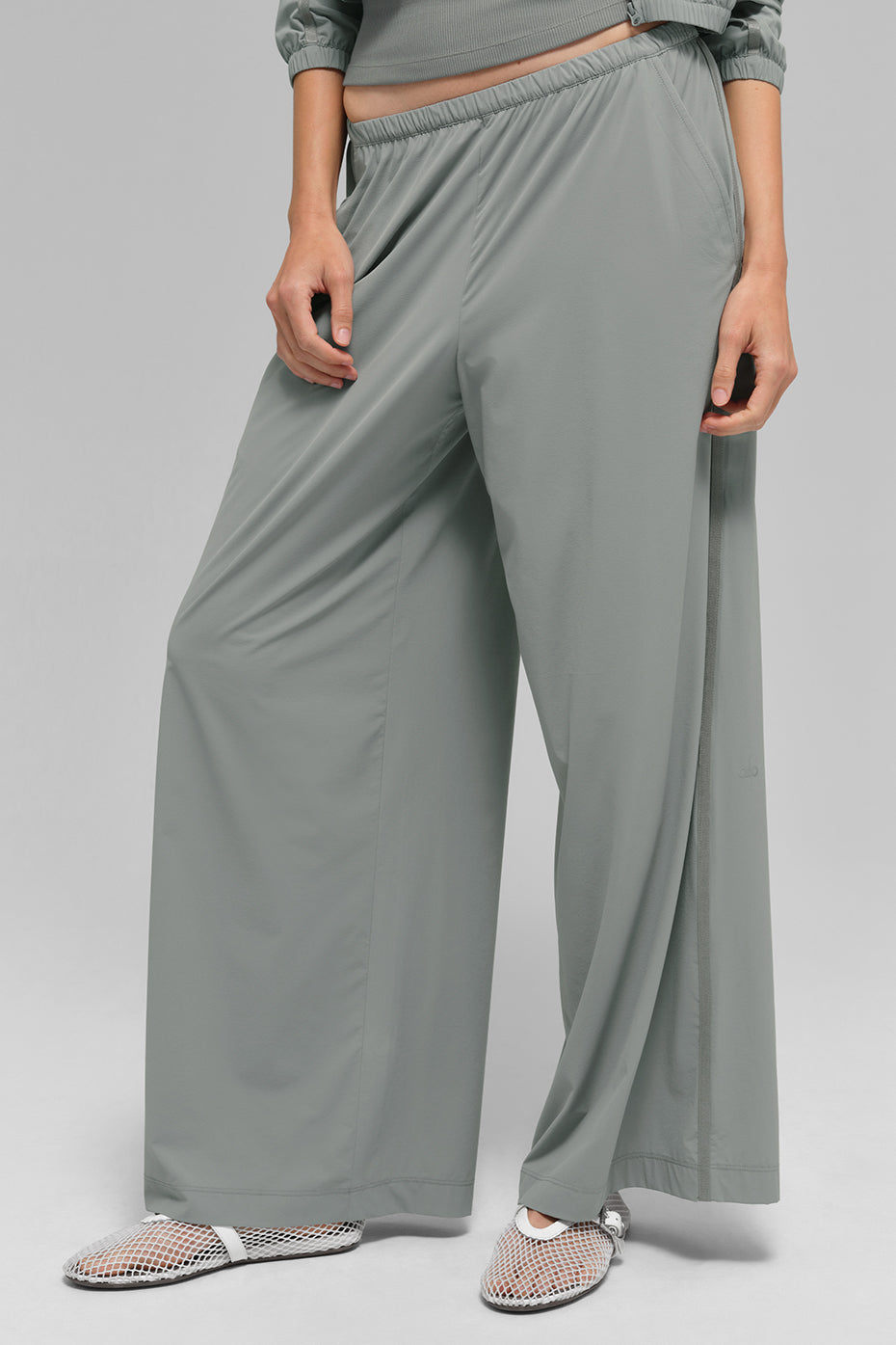 #color_lunar-grey
