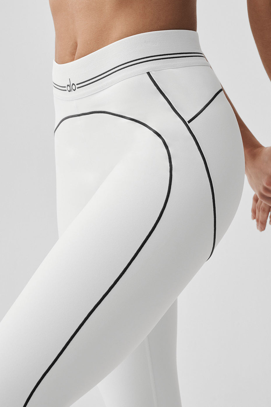 Alo Yoga Women'S Airbrush High-Waist 7/8 Heart Throb Legging